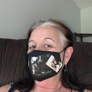 Meet your Posher, Connie